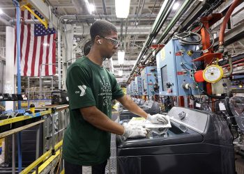 Dozens of American manufacturing associations urge congressional leaders to reopen federal government